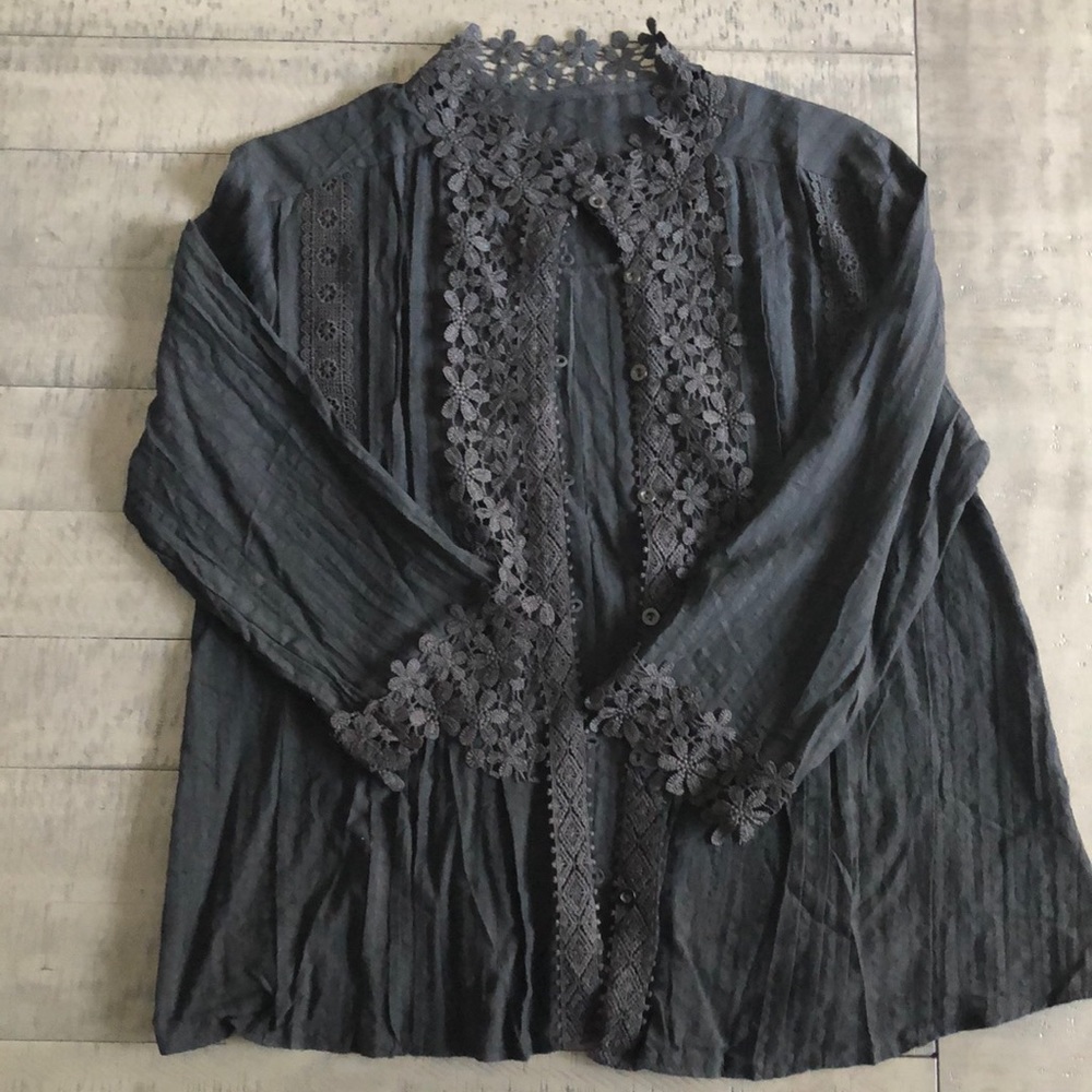 Long sleeve button up